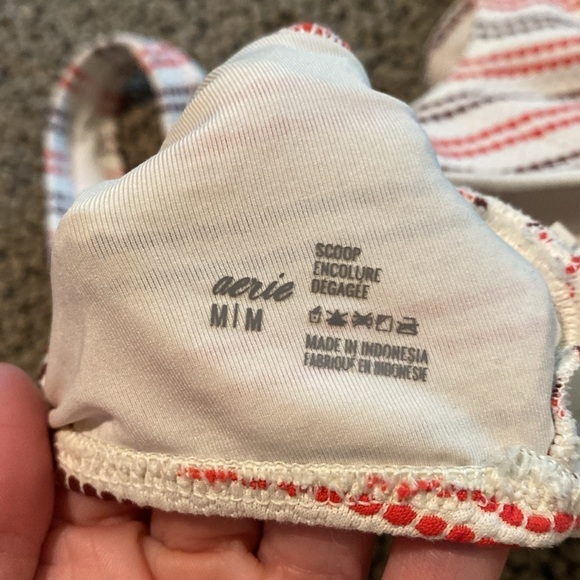 Aerie Scoop Neck Bikini Top Size Medium in Like New Condition - Picture 5 of 5